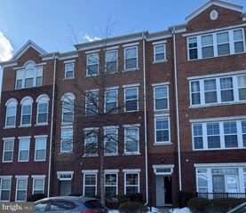 2951 FINSBURY PL #97, Fairfax, VA 22031