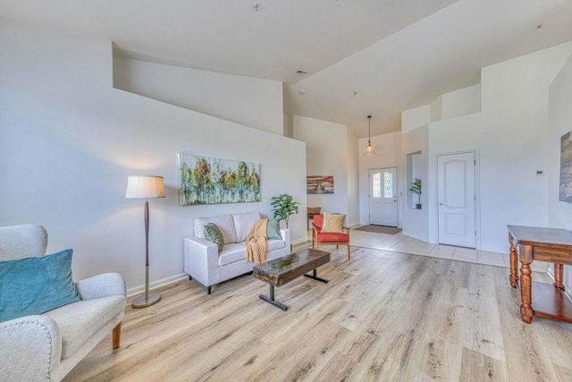 18223 Viewcrest Lane, Salinas, CA 93908