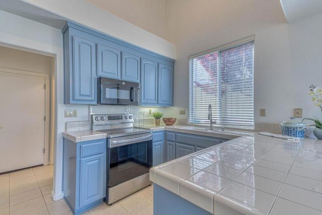 18223 Viewcrest Lane, Salinas, CA 93908