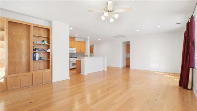 1153 Fergusen Way, Folsom, CA 95630