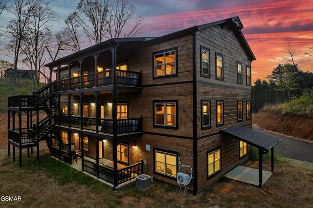 204 Lily Jo Way, Sevierville, TN 37876