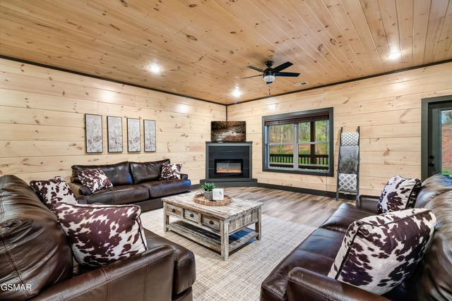 204 Lily Jo Way, Sevierville, TN 37876