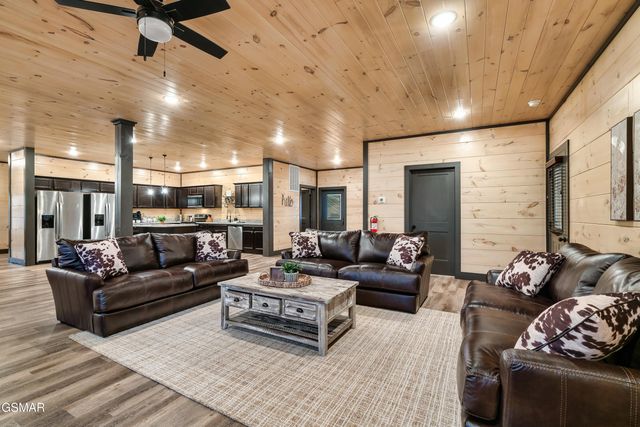 204 Lily Jo Way, Sevierville, TN 37876