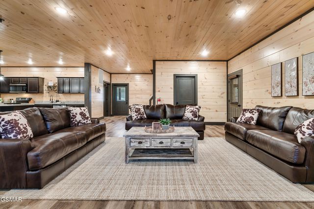 204 Lily Jo Way, Sevierville, TN 37876