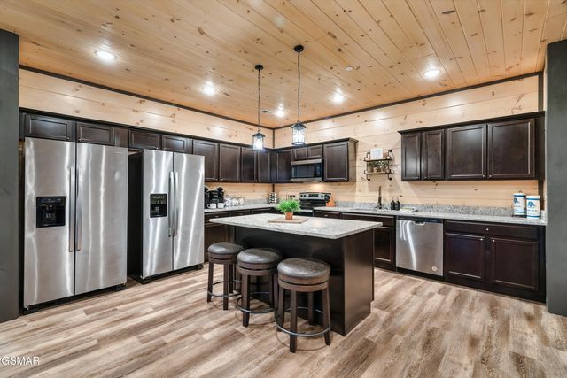 204 Lily Jo Way, Sevierville, TN 37876