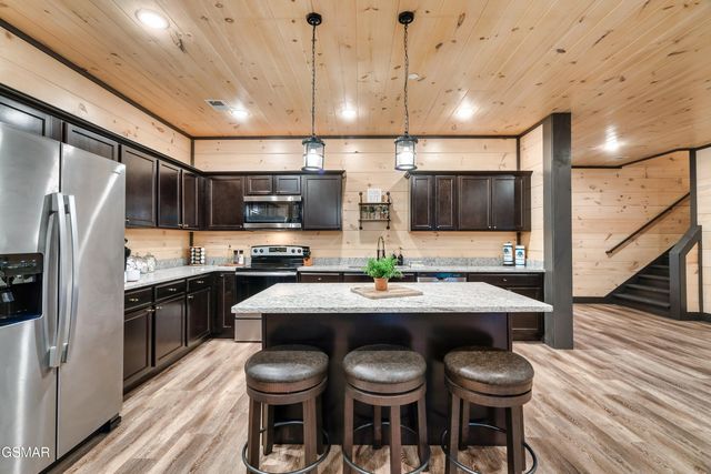 204 Lily Jo Way, Sevierville, TN 37876