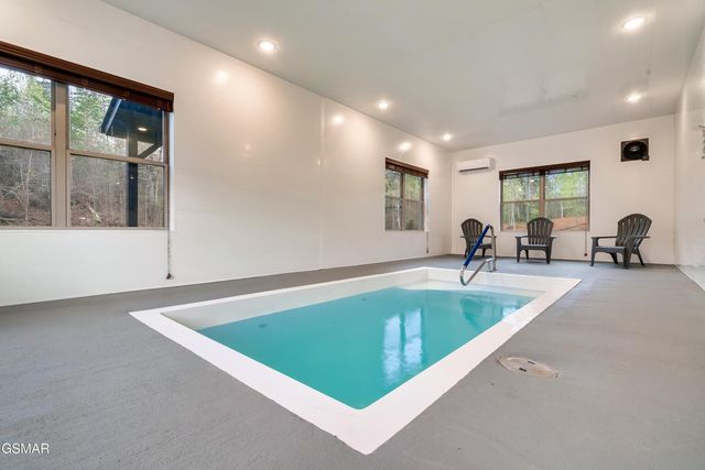 204 Lily Jo Way, Sevierville, TN 37876