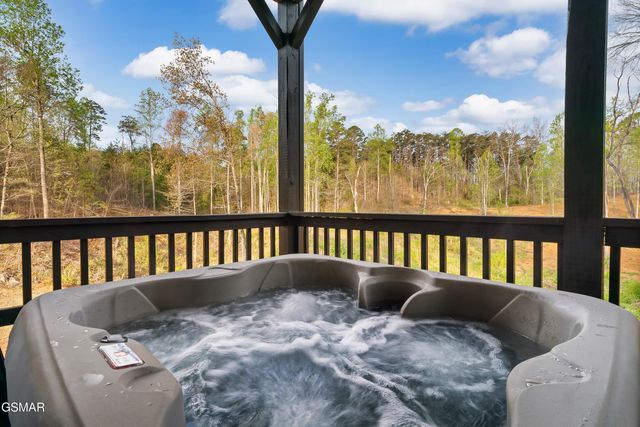 204 Lily Jo Way, Sevierville, TN 37876