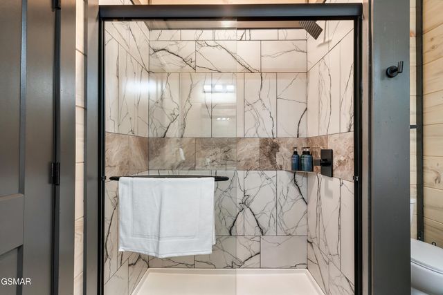 204 Lily Jo Way, Sevierville, TN 37876