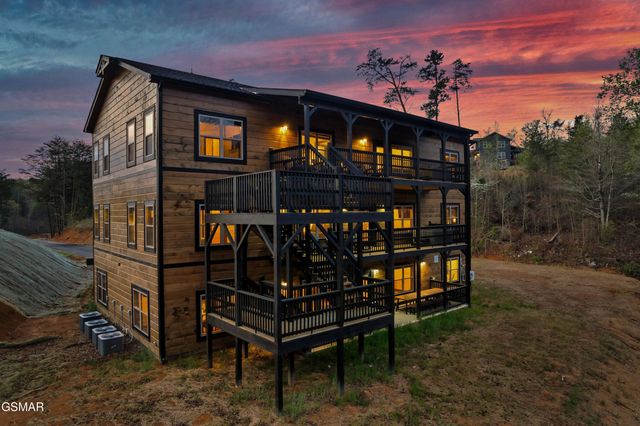 204 Lily Jo Way, Sevierville, TN 37876