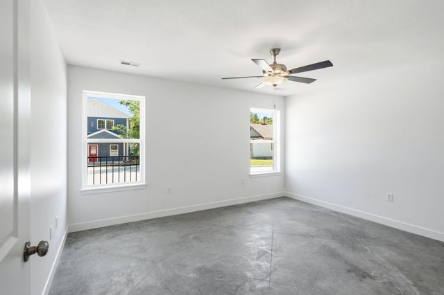 602 N PROVIDENCE RD 102, Columbia, MO 65203