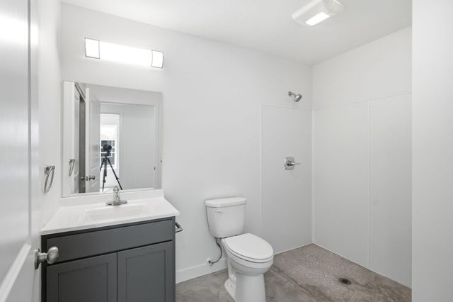 602 N PROVIDENCE RD 102, Columbia, MO 65203