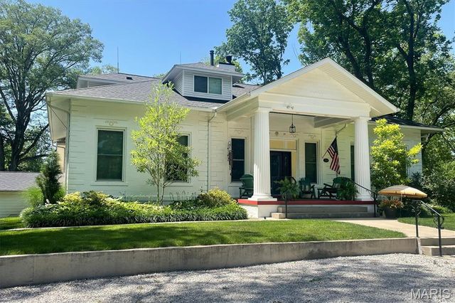 106 Harmon Drive, Lebanon, IL 62254