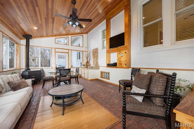 106 Harmon Drive, Lebanon, IL 62254