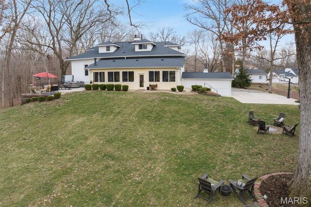 106 Harmon Drive, Lebanon, IL 62254