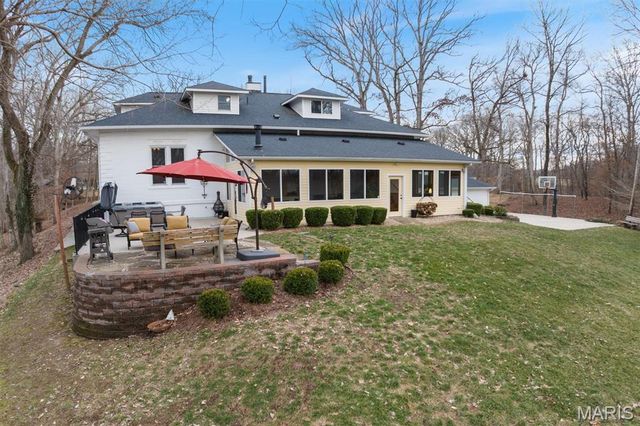 106 Harmon Drive, Lebanon, IL 62254