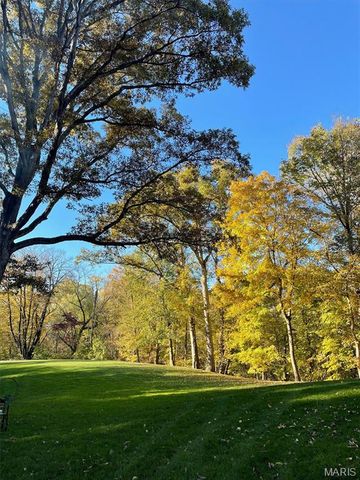 106 Harmon Drive, Lebanon, IL 62254