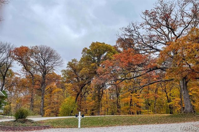 106 Harmon Drive, Lebanon, IL 62254