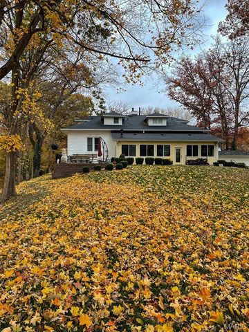 106 Harmon Drive, Lebanon, IL 62254