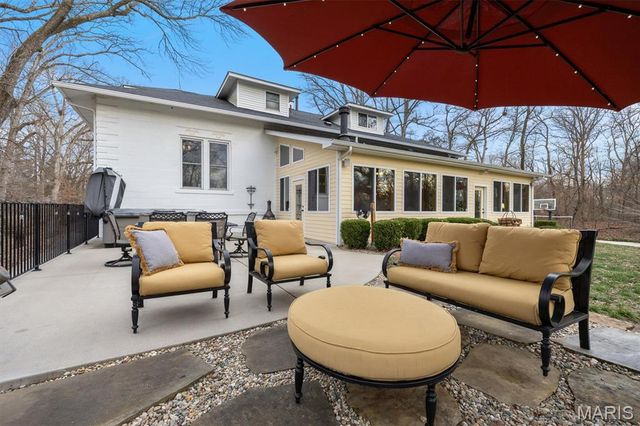 106 Harmon Drive, Lebanon, IL 62254