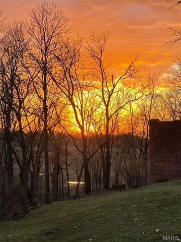 106 Harmon Drive, Lebanon, IL 62254