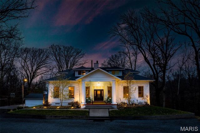 106 Harmon Drive, Lebanon, IL 62254