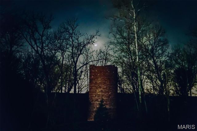 106 Harmon Drive, Lebanon, IL 62254