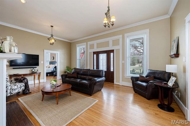 106 Harmon Drive, Lebanon, IL 62254