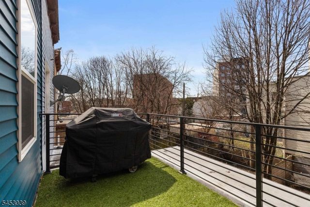 245 Summit Ave, Jersey City, NJ 07304
