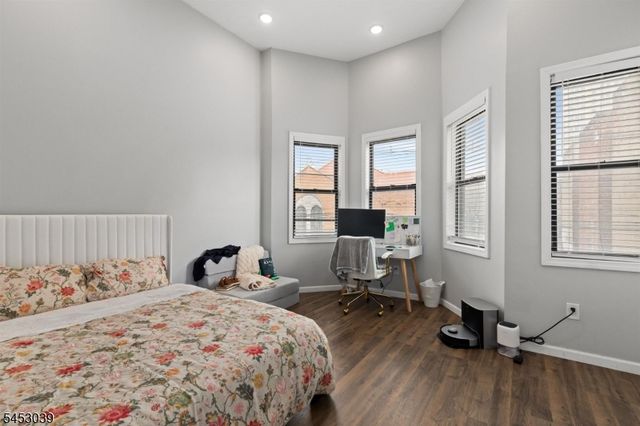 245 Summit Ave, Jersey City, NJ 07304
