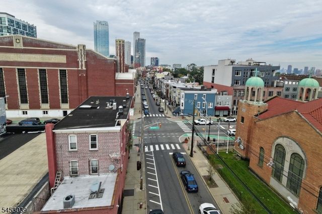 245 Summit Ave, Jersey City, NJ 07304