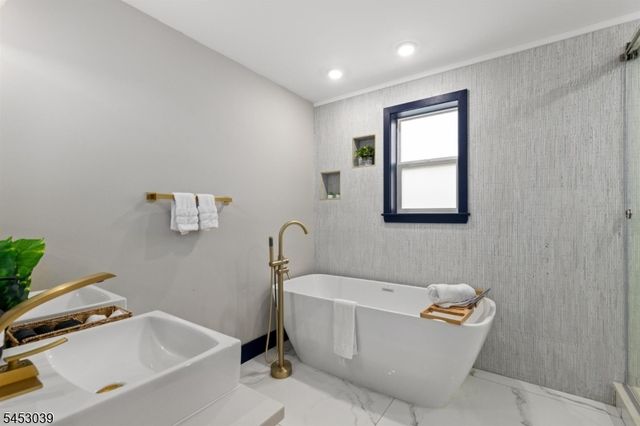 245 Summit Ave, Jersey City, NJ 07304