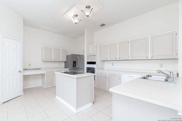 9808 DELTA RIDGE DR, Converse, TX 78109