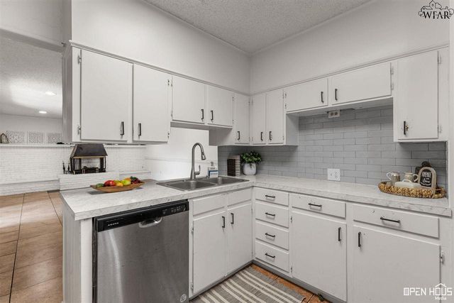 2920 CUNNINGHAM DRIVE, Wichita Falls, TX 76308