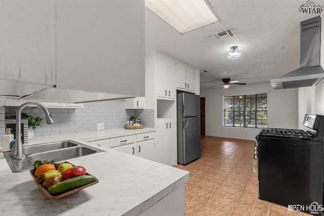 2920 CUNNINGHAM DRIVE, Wichita Falls, TX 76308