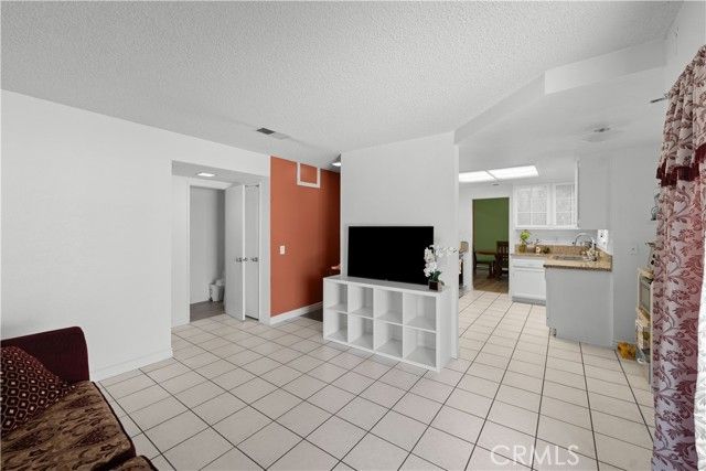 38224 San Mateo Avenue, Palmdale, CA 93551