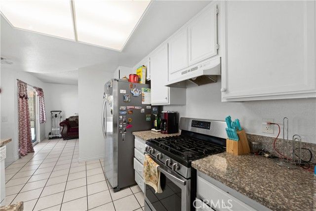 38224 San Mateo Avenue, Palmdale, CA 93551