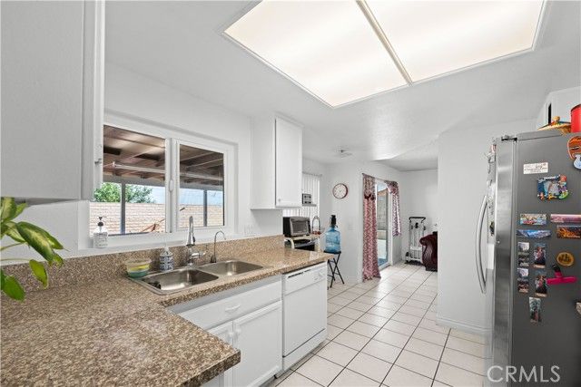 38224 San Mateo Avenue, Palmdale, CA 93551