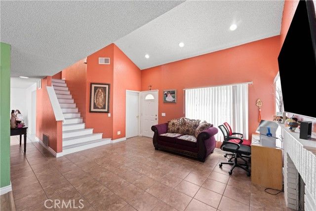 38224 San Mateo Avenue, Palmdale, CA 93551