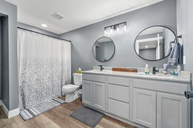 4415 N Cassie, Maize, KS 67101