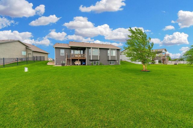 4415 N Cassie, Maize, KS 67101