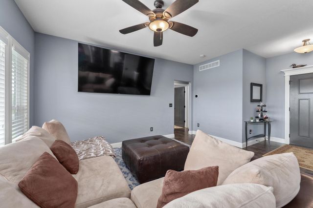 4415 N Cassie, Maize, KS 67101