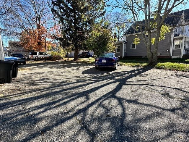 70 Gardner St 1, Waltham, MA 02453