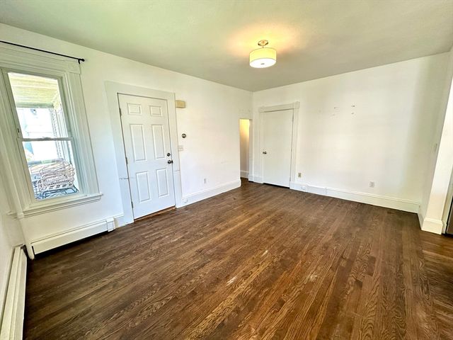 70 Gardner St 1, Waltham, MA 02453