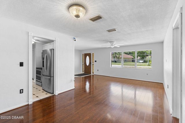 1115 N Old Mill Drive, Deltona, FL 32725