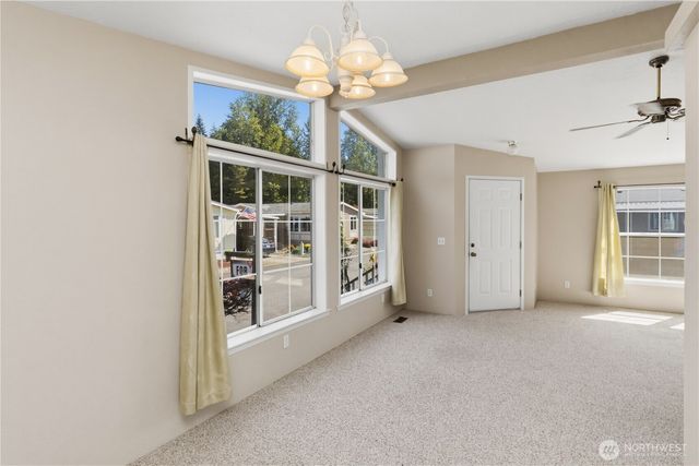 318 Peacock Lane, Kelso, WA 98626
