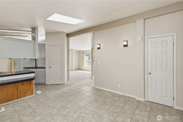 318 Peacock Lane, Kelso, WA 98626