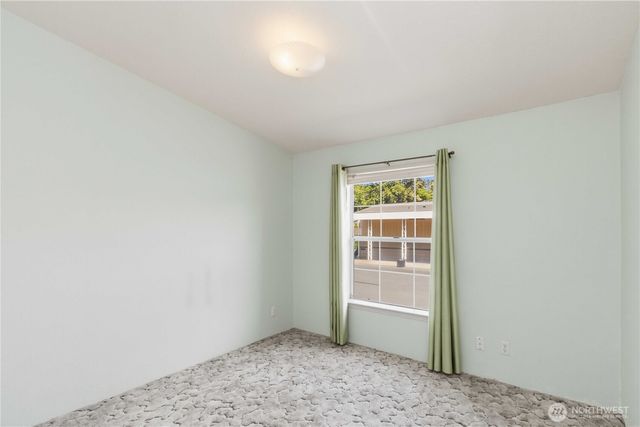 318 Peacock Lane, Kelso, WA 98626