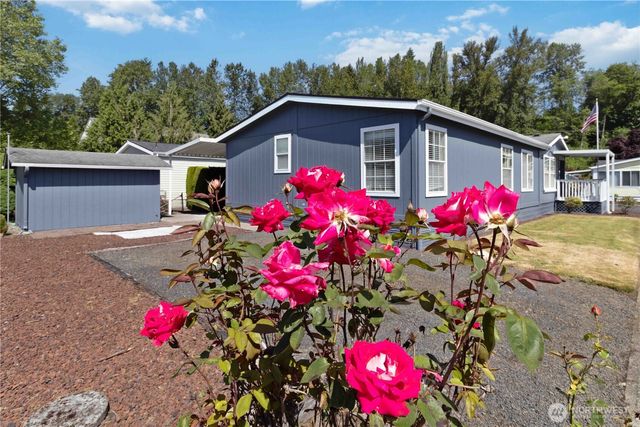 318 Peacock Lane, Kelso, WA 98626