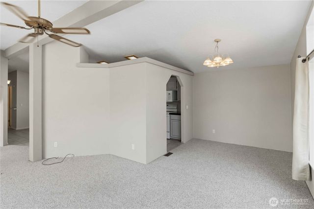 318 Peacock Lane, Kelso, WA 98626